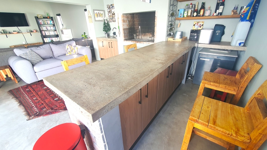 4 Bedroom Property for Sale in Shelley Point Western Cape